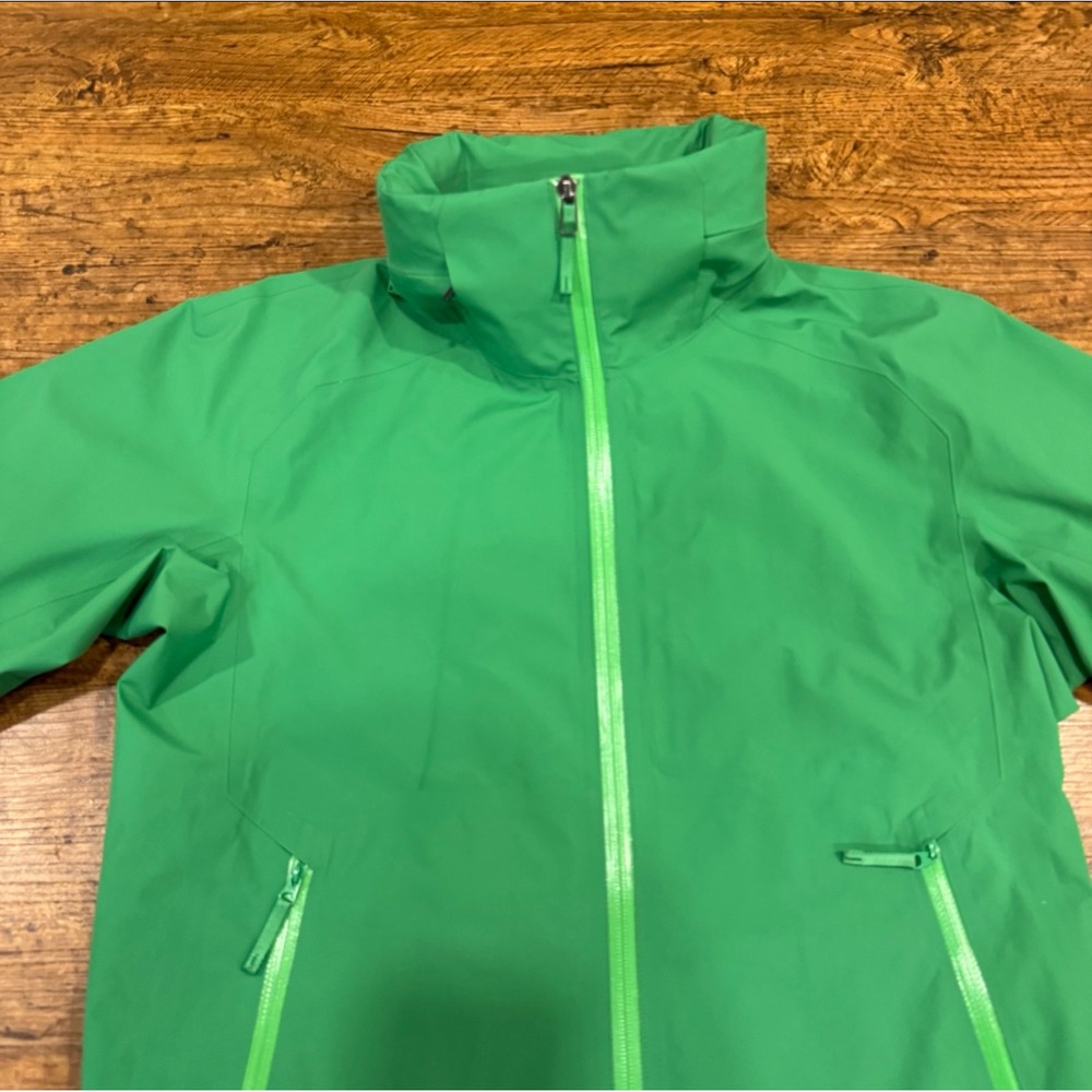 Arc'teryx Green Outdoor Hiking Full Zip A2B Commuter Hardshell Jacket Coat Men S